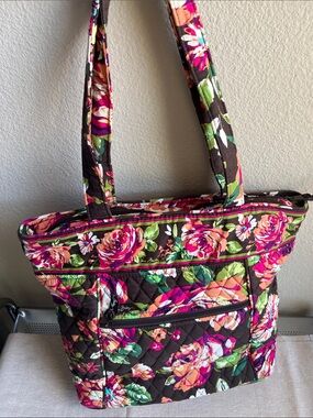 Vera Bradley Miller Bag/Quilted Tote “English Rose”
